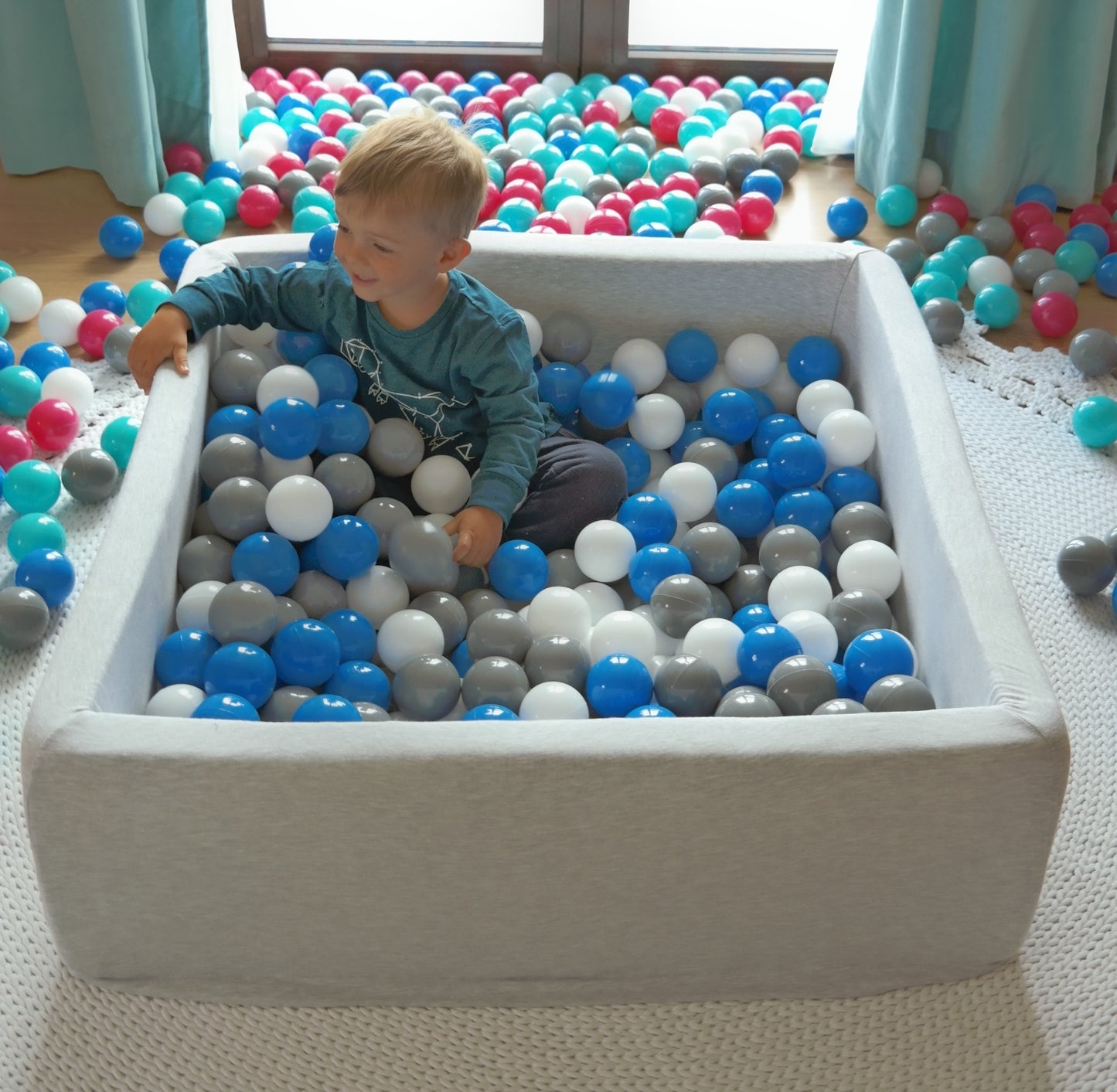 Grey Soft Jersey Ball Pit with Balls