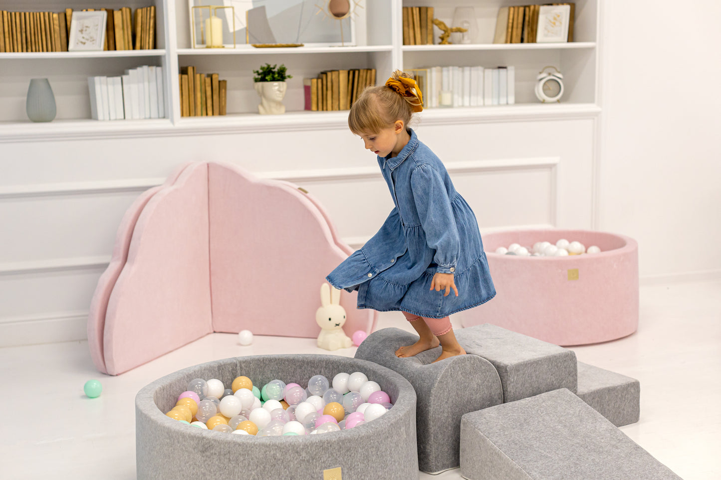 MeowBaby Pink Boucle Ball pit 30cm with 200 balls & Soft Play Set