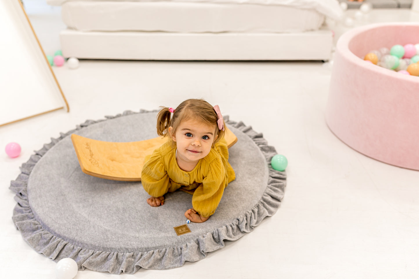 MeowBaby Round Velvet Play Mat with frill for Toddlers and Babies Crawling